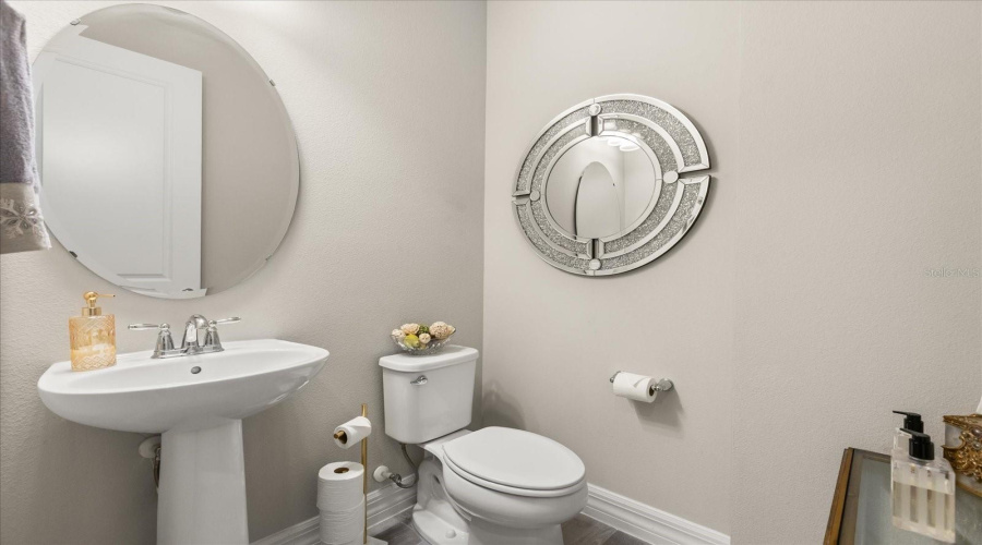 ORLANDO, Florida 32836, 3 Bedrooms Bedrooms, ,3 BathroomsBathrooms,Residential,For Sale,LEMON LAKE,0,MFRO6398787