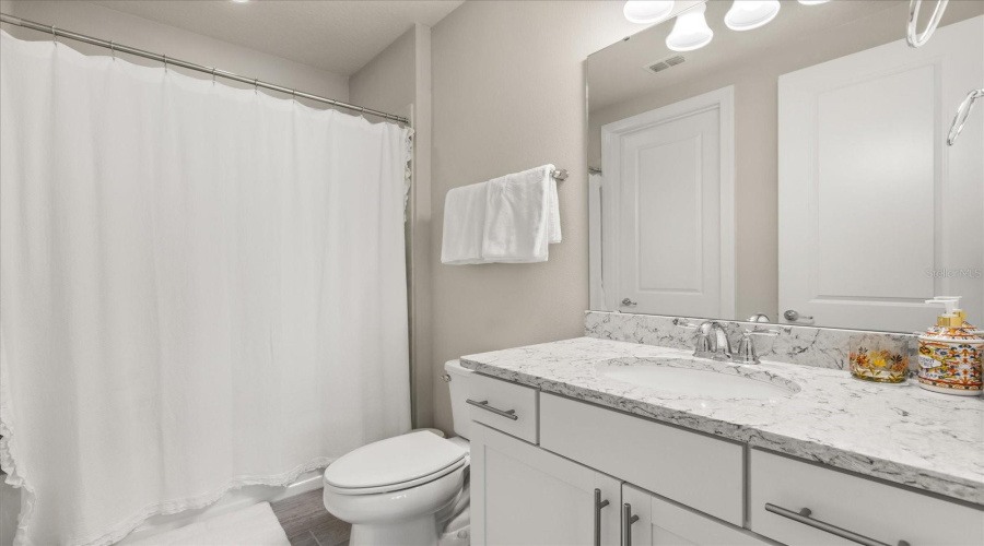 ORLANDO, Florida 32836, 3 Bedrooms Bedrooms, ,3 BathroomsBathrooms,Residential,For Sale,LEMON LAKE,0,MFRO6398787