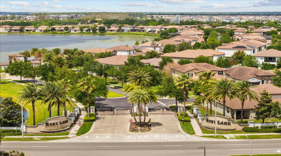 ORLANDO, Florida 32836, 3 Bedrooms Bedrooms, ,3 BathroomsBathrooms,Residential,For Sale,LEMON LAKE,0,MFRO6398787