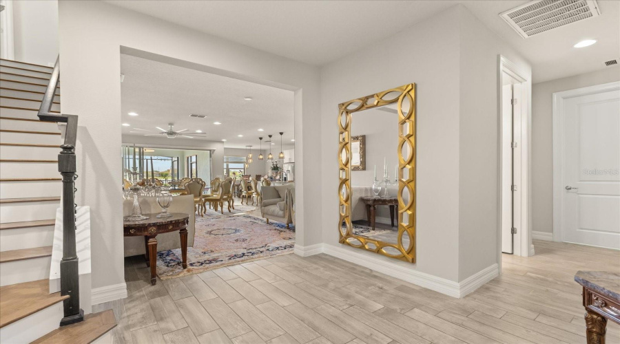 ORLANDO, Florida 32836, 3 Bedrooms Bedrooms, ,3 BathroomsBathrooms,Residential,For Sale,LEMON LAKE,0,MFRO6398787