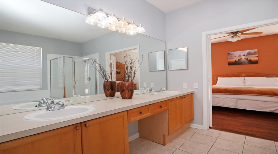 KISSIMMEE, Florida 34747, 5 Bedrooms Bedrooms, ,3 BathroomsBathrooms,Residential,For Sale,FAN PALM,0,MFRS5147833