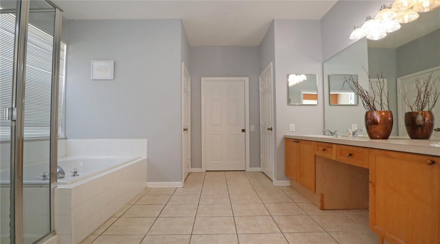 KISSIMMEE, Florida 34747, 5 Bedrooms Bedrooms, ,3 BathroomsBathrooms,Residential,For Sale,FAN PALM,0,MFRS5147833