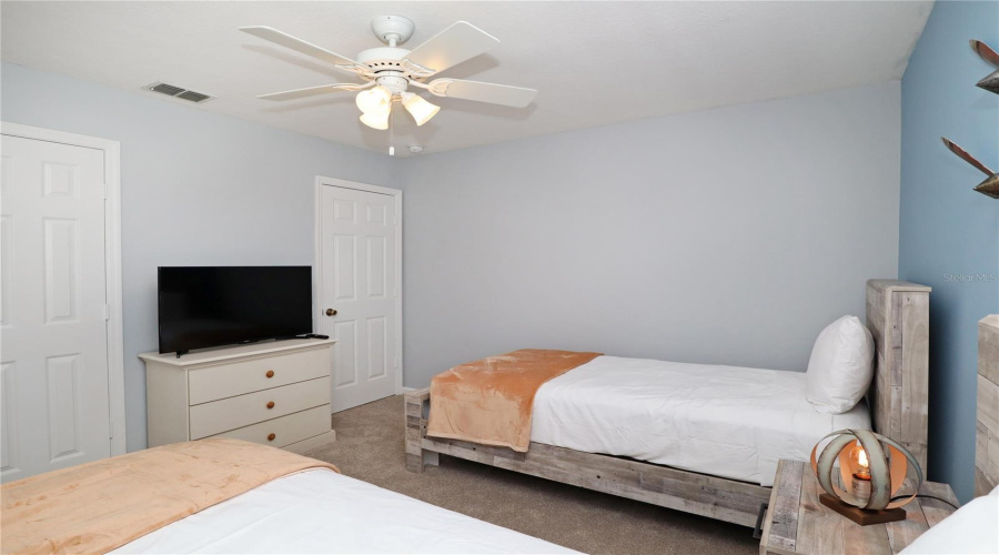 KISSIMMEE, Florida 34747, 5 Bedrooms Bedrooms, ,3 BathroomsBathrooms,Residential,For Sale,FAN PALM,0,MFRS5147833