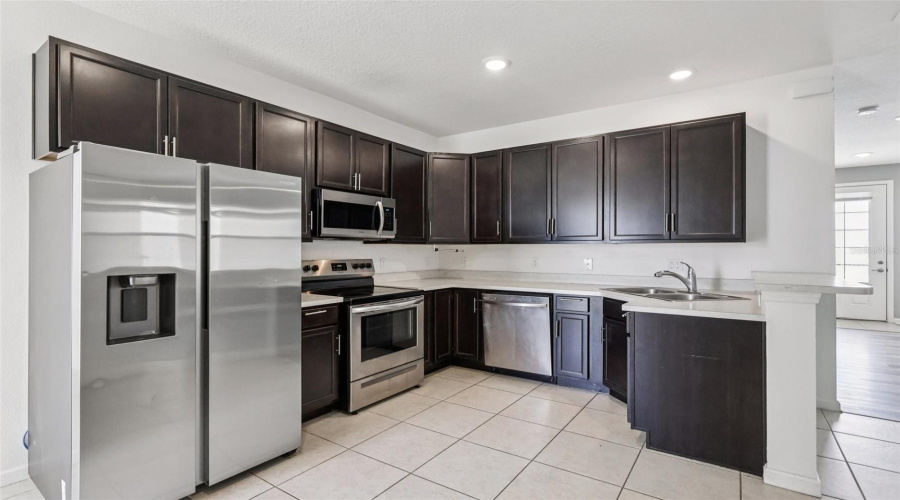 DAVENPORT, Florida 33837, 5 Bedrooms Bedrooms, ,3 BathroomsBathrooms,Residential,For Sale,BOYDFIELD,0,MFRO6399238