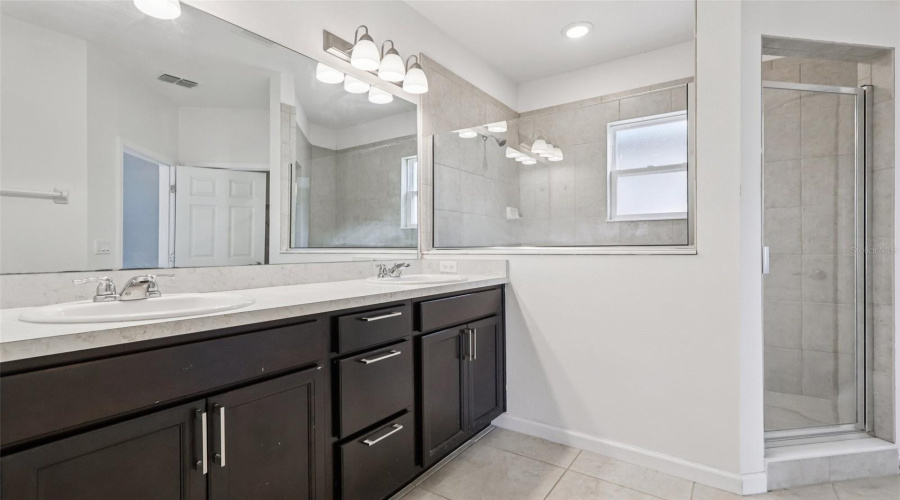 DAVENPORT, Florida 33837, 5 Bedrooms Bedrooms, ,3 BathroomsBathrooms,Residential,For Sale,BOYDFIELD,0,MFRO6399238