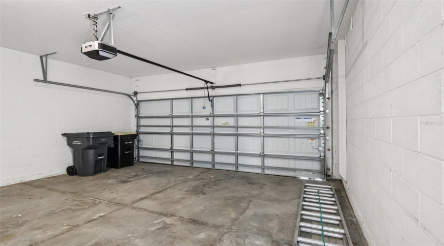 DAVENPORT, Florida 33837, 5 Bedrooms Bedrooms, ,3 BathroomsBathrooms,Residential,For Sale,BOYDFIELD,0,MFRO6399238