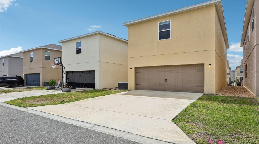 DAVENPORT, Florida 33837, 5 Bedrooms Bedrooms, ,3 BathroomsBathrooms,Residential,For Sale,BOYDFIELD,0,MFRO6399238