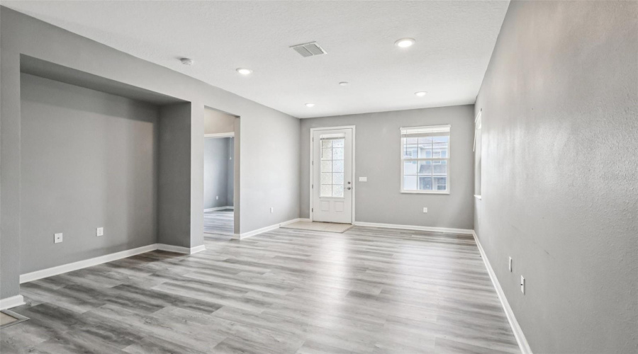 DAVENPORT, Florida 33837, 5 Bedrooms Bedrooms, ,3 BathroomsBathrooms,Residential,For Sale,BOYDFIELD,0,MFRO6399238