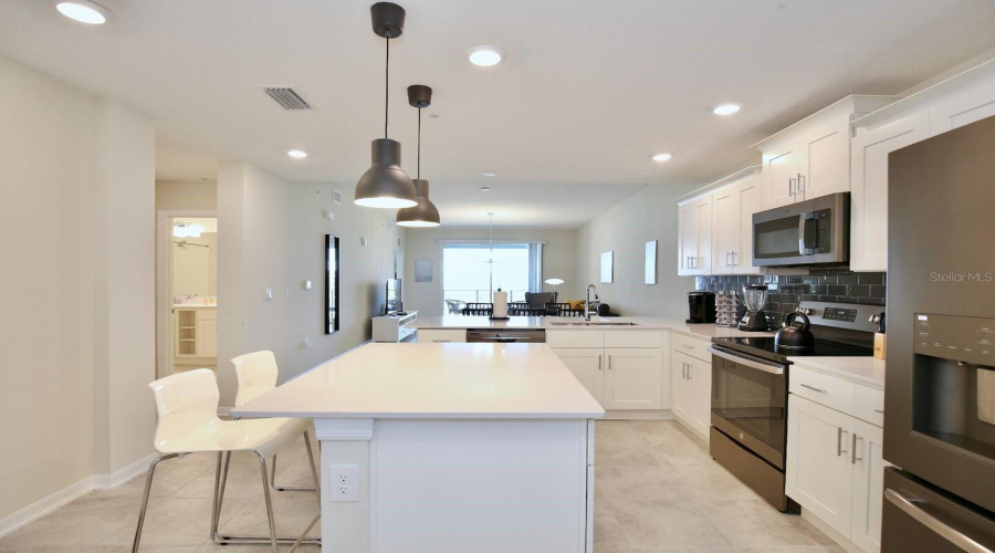 KISSIMMEE, Florida 34746, 2 Bedrooms Bedrooms, ,2 BathroomsBathrooms,Residential,For Sale,PARADOX,0,MFRO6399517