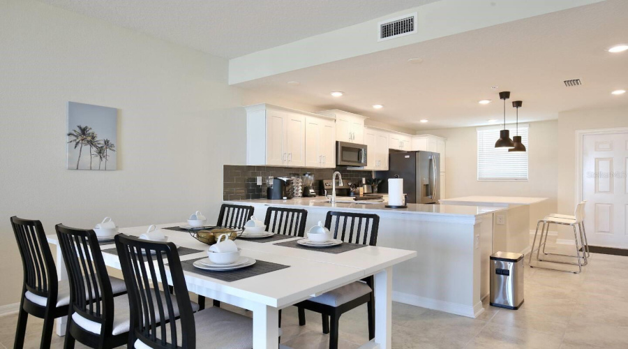 KISSIMMEE, Florida 34746, 2 Bedrooms Bedrooms, ,2 BathroomsBathrooms,Residential,For Sale,PARADOX,0,MFRO6399517