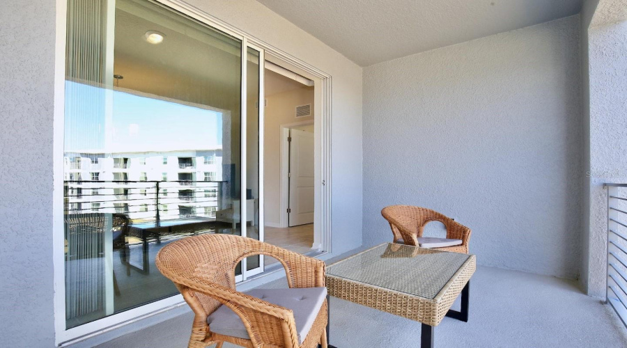 KISSIMMEE, Florida 34746, 2 Bedrooms Bedrooms, ,2 BathroomsBathrooms,Residential,For Sale,PARADOX,0,MFRO6399517