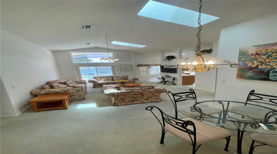 KISSIMMEE, Florida 34747, 4 Bedrooms Bedrooms, ,3 BathroomsBathrooms,Residential,For Sale,LA JOLLA,0,MFRS5147944