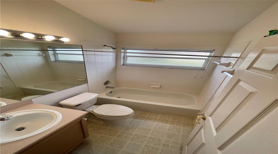 KISSIMMEE, Florida 34747, 4 Bedrooms Bedrooms, ,3 BathroomsBathrooms,Residential,For Sale,LA JOLLA,0,MFRS5147944