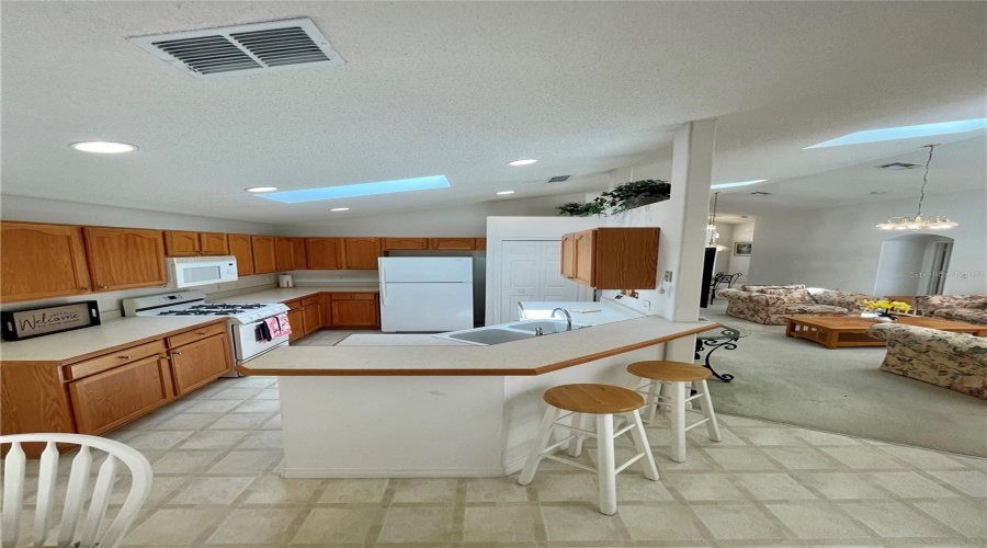 KISSIMMEE, Florida 34747, 4 Bedrooms Bedrooms, ,3 BathroomsBathrooms,Residential,For Sale,LA JOLLA,0,MFRS5147944