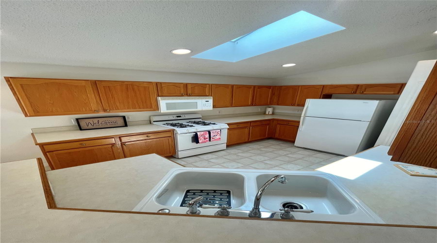 KISSIMMEE, Florida 34747, 4 Bedrooms Bedrooms, ,3 BathroomsBathrooms,Residential,For Sale,LA JOLLA,0,MFRS5147944