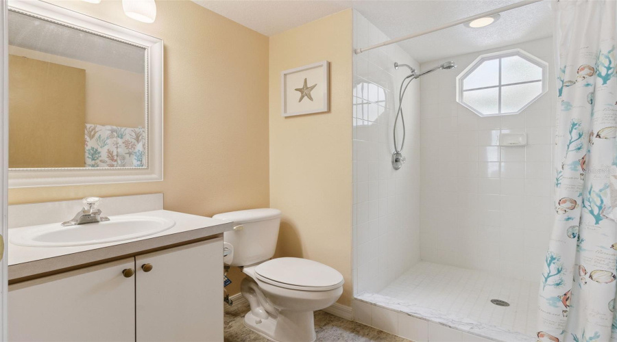 KISSIMMEE, Florida 34747, 4 Bedrooms Bedrooms, ,3 BathroomsBathrooms,Residential,For Sale,KNIGHTSBRIDGE,0,MFRO6397982