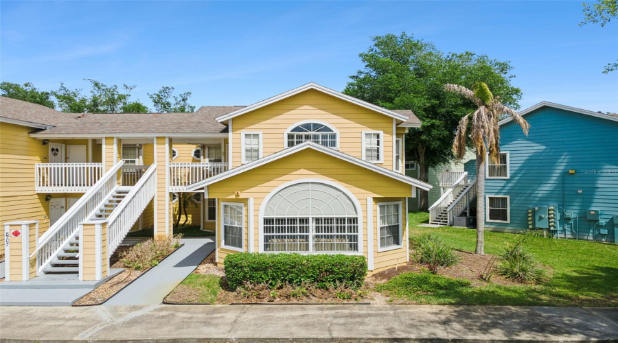 KISSIMMEE, Florida 34747, 4 Bedrooms Bedrooms, ,3 BathroomsBathrooms,Residential,For Sale,KNIGHTSBRIDGE,0,MFRO6397982