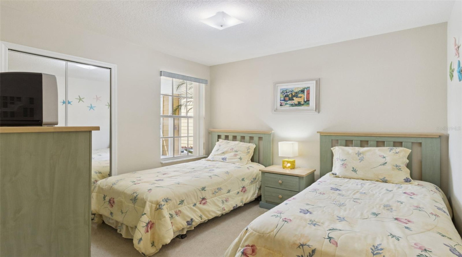 KISSIMMEE, Florida 34747, 4 Bedrooms Bedrooms, ,3 BathroomsBathrooms,Residential,For Sale,KNIGHTSBRIDGE,0,MFRO6397982