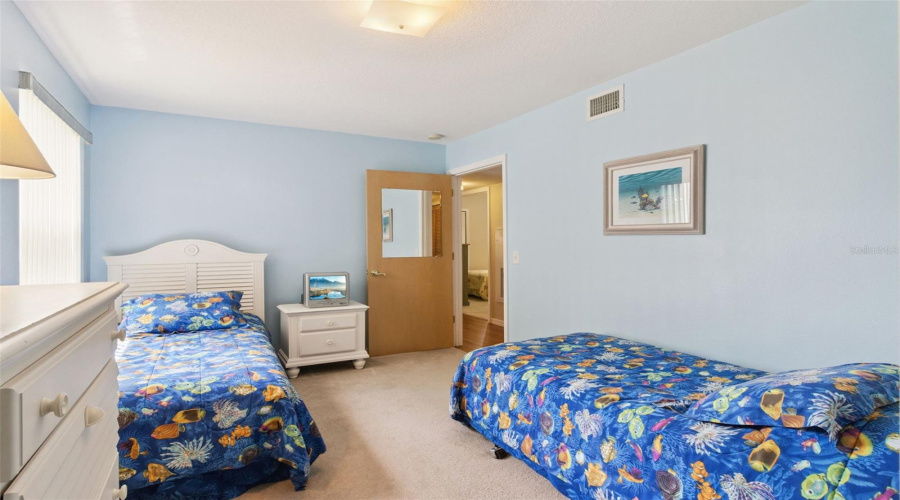 KISSIMMEE, Florida 34747, 4 Bedrooms Bedrooms, ,3 BathroomsBathrooms,Residential,For Sale,KNIGHTSBRIDGE,0,MFRO6397982