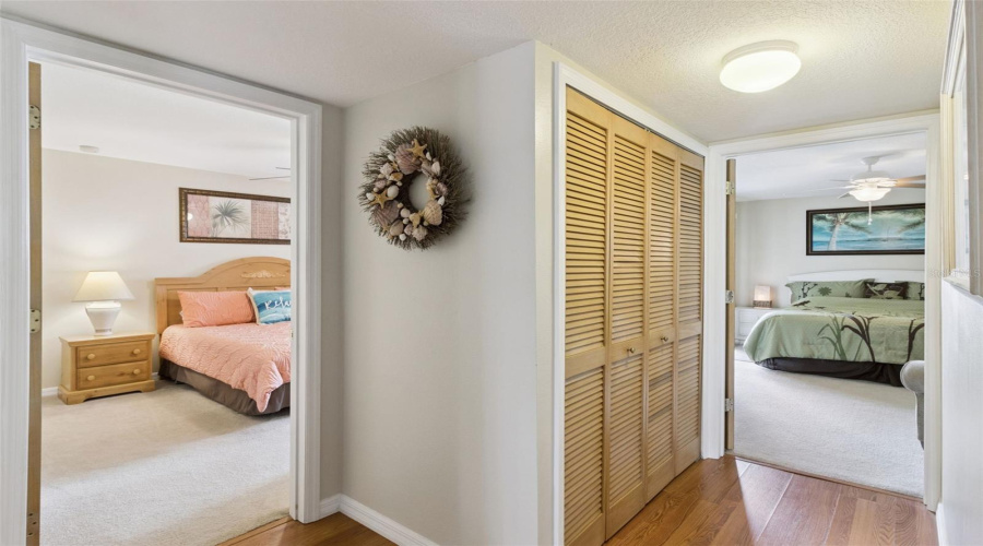 KISSIMMEE, Florida 34747, 4 Bedrooms Bedrooms, ,3 BathroomsBathrooms,Residential,For Sale,KNIGHTSBRIDGE,0,MFRO6397982