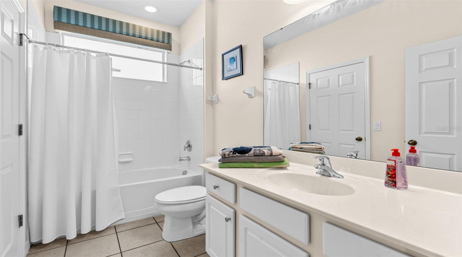 KISSIMMEE, Florida 34746, 4 Bedrooms Bedrooms, ,4 BathroomsBathrooms,Residential,For Sale,STELLA,0,MFRO6399620