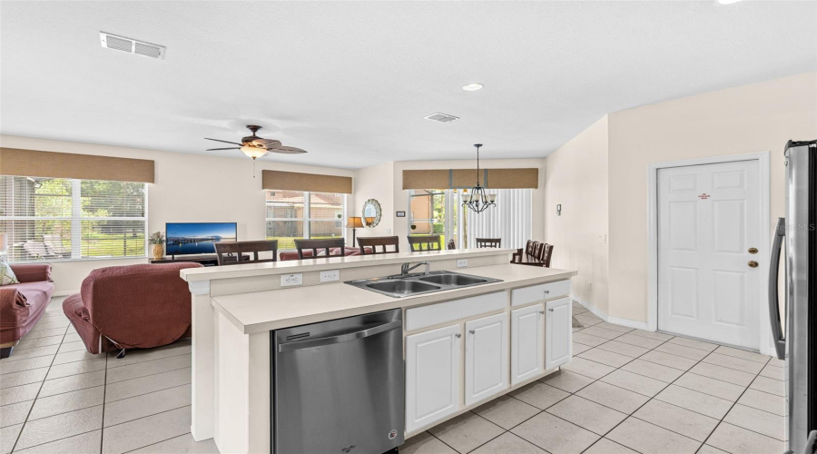 KISSIMMEE, Florida 34746, 4 Bedrooms Bedrooms, ,4 BathroomsBathrooms,Residential,For Sale,STELLA,0,MFRO6399620