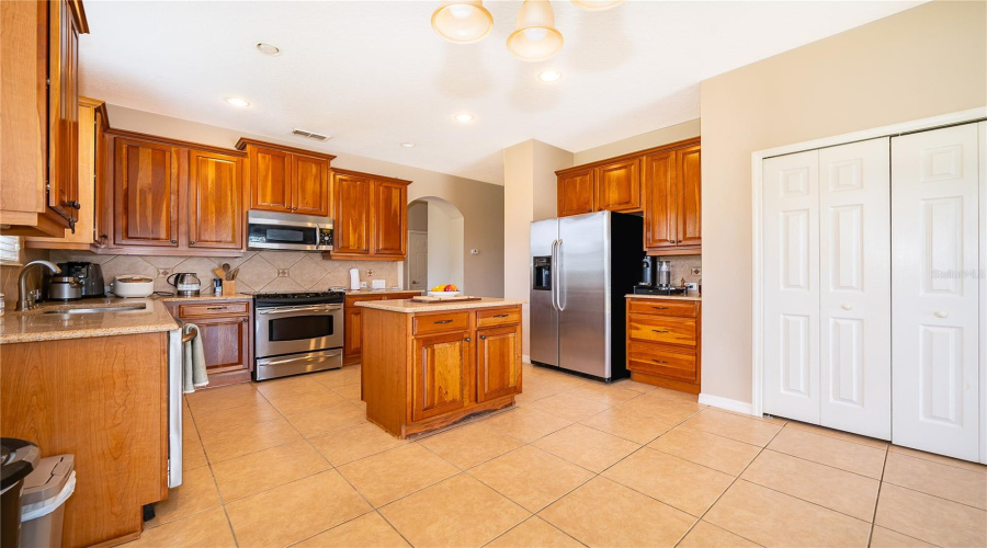 DAVENPORT, Florida 33896, 4 Bedrooms Bedrooms, ,2 BathroomsBathrooms,Residential,For Sale,MYSTIC BROOK,0,MFRO6398649