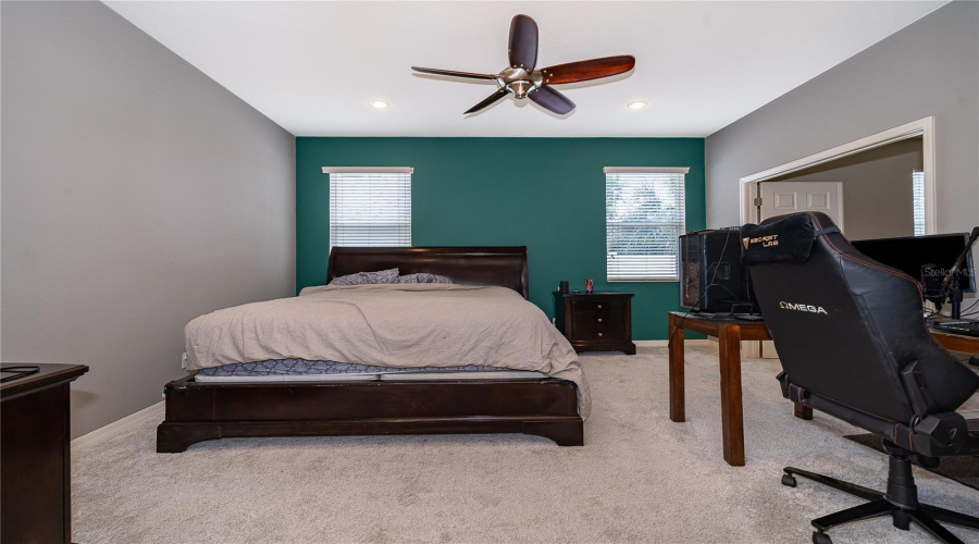 DAVENPORT, Florida 33896, 4 Bedrooms Bedrooms, ,2 BathroomsBathrooms,Residential,For Sale,MYSTIC BROOK,0,MFRO6398649