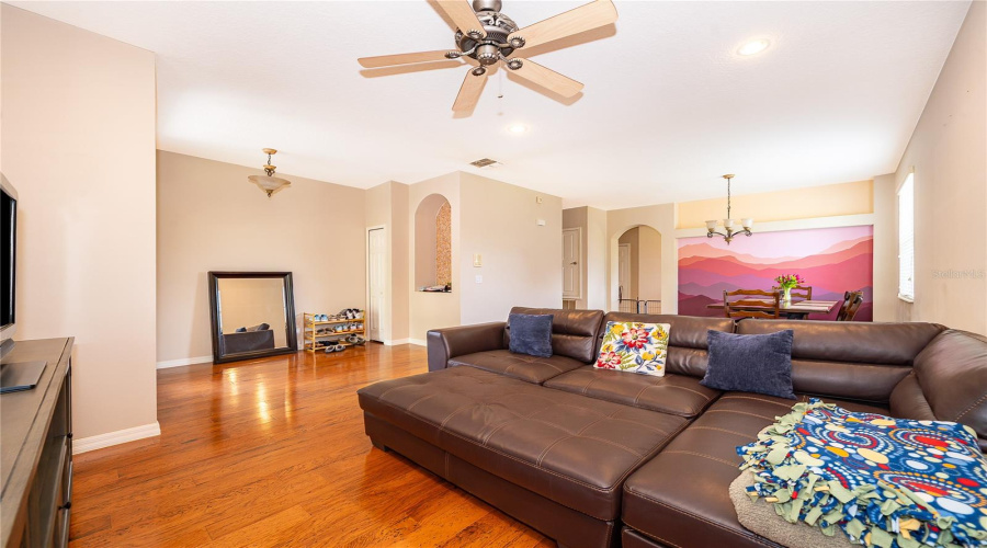 DAVENPORT, Florida 33896, 4 Bedrooms Bedrooms, ,2 BathroomsBathrooms,Residential,For Sale,MYSTIC BROOK,0,MFRO6398649