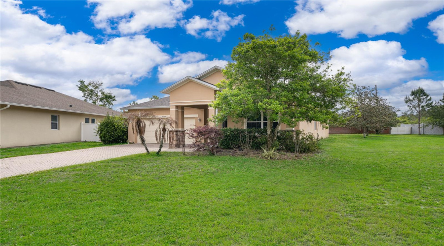 DAVENPORT, Florida 33896, 4 Bedrooms Bedrooms, ,2 BathroomsBathrooms,Residential,For Sale,MYSTIC BROOK,0,MFRO6398649