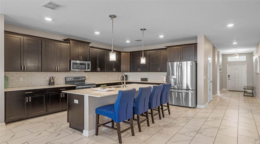 DAVENPORT, Florida 33896, 6 Bedrooms Bedrooms, ,5 BathroomsBathrooms,Residential,For Sale,MULLIGAN,0,MFRO6291126