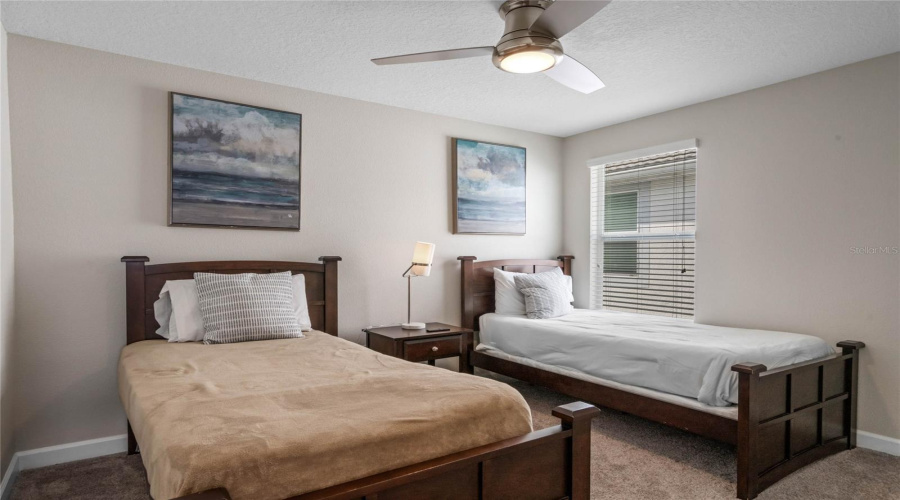 DAVENPORT, Florida 33896, 6 Bedrooms Bedrooms, ,5 BathroomsBathrooms,Residential,For Sale,MULLIGAN,0,MFRO6291126