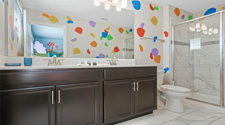 DAVENPORT, Florida 33896, 6 Bedrooms Bedrooms, ,5 BathroomsBathrooms,Residential,For Sale,MULLIGAN,0,MFRO6291126