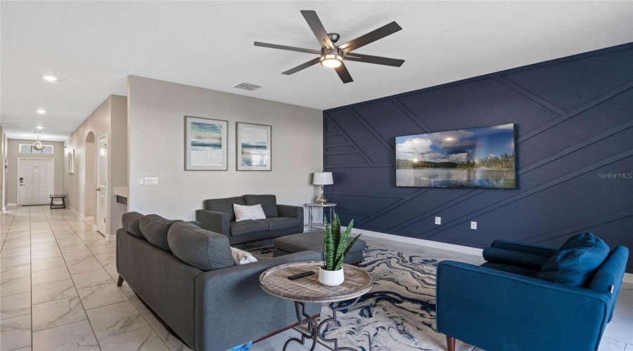 DAVENPORT, Florida 33896, 6 Bedrooms Bedrooms, ,5 BathroomsBathrooms,Residential,For Sale,MULLIGAN,0,MFRO6291126