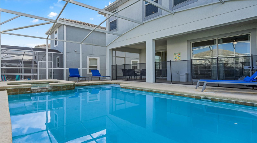 DAVENPORT, Florida 33896, 6 Bedrooms Bedrooms, ,5 BathroomsBathrooms,Residential,For Sale,MULLIGAN,0,MFRO6291126