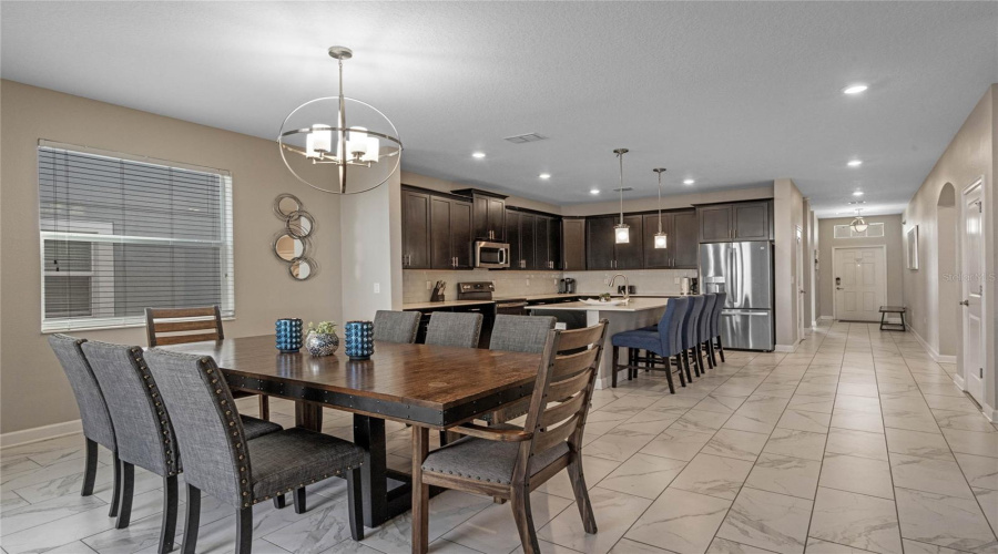 DAVENPORT, Florida 33896, 6 Bedrooms Bedrooms, ,5 BathroomsBathrooms,Residential,For Sale,MULLIGAN,0,MFRO6291126