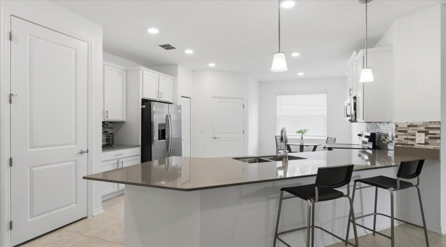 KISSIMMEE, Florida 34746, 4 Bedrooms Bedrooms, ,3 BathroomsBathrooms,Residential,For Sale,CRICKET CRADLE,0,MFRO6399511