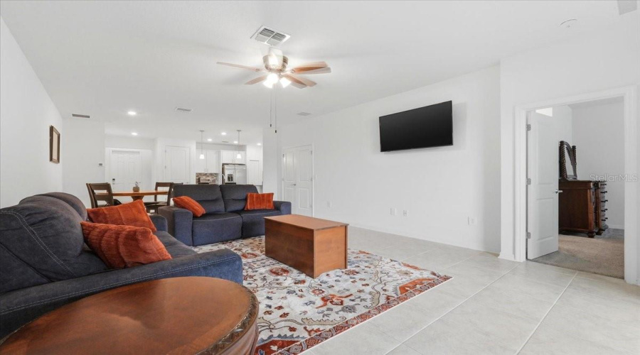 KISSIMMEE, Florida 34746, 4 Bedrooms Bedrooms, ,3 BathroomsBathrooms,Residential,For Sale,CRICKET CRADLE,0,MFRO6399511