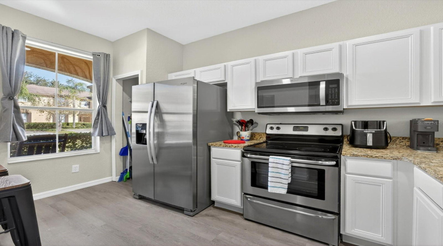 DAVENPORT, Florida 33897, 4 Bedrooms Bedrooms, ,3 BathroomsBathrooms,Residential,For Sale,CALABRIA,0,MFRO6361101