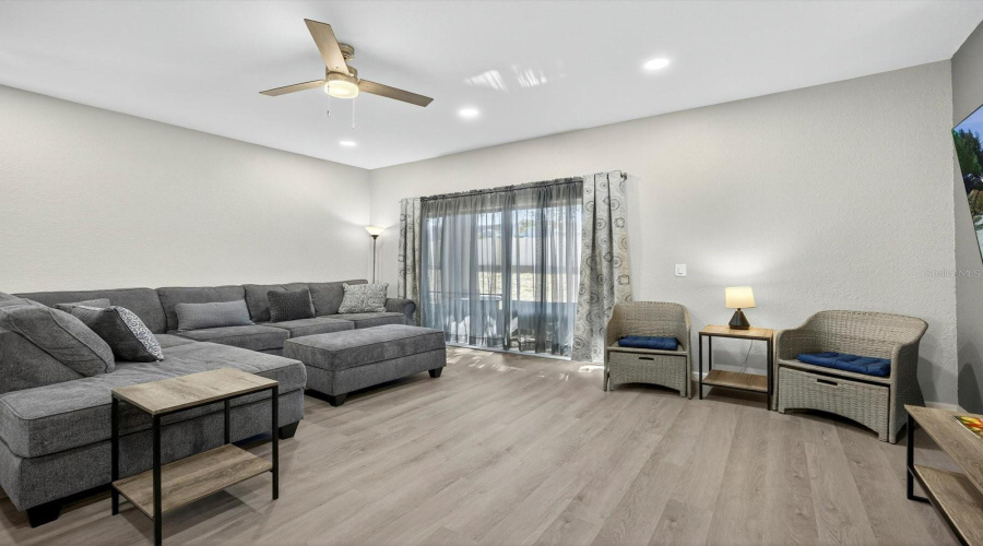 DAVENPORT, Florida 33897, 4 Bedrooms Bedrooms, ,3 BathroomsBathrooms,Residential,For Sale,CALABRIA,0,MFRO6361101