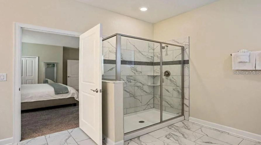 DAVENPORT, Florida 33896, 8 Bedrooms Bedrooms, ,5 BathroomsBathrooms,Residential,For Sale,PLUNKER,0,MFRO6399707