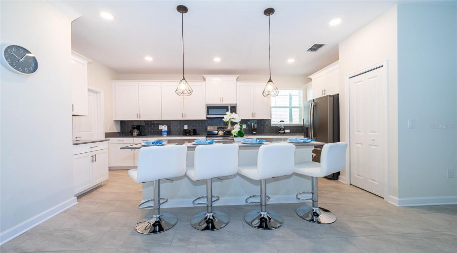 DAVENPORT, Florida 33896, 5 Bedrooms Bedrooms, ,5 BathroomsBathrooms,Residential,For Sale,STICKS,0,MFRS5147481