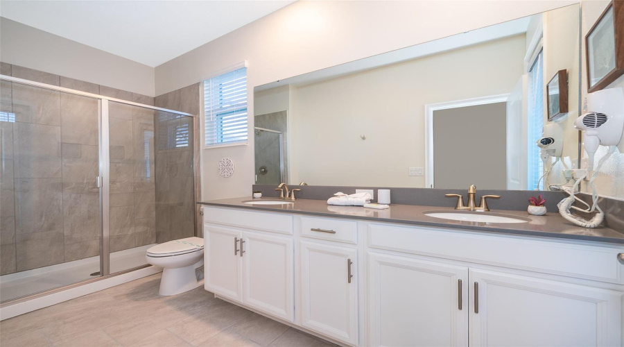 DAVENPORT, Florida 33896, 5 Bedrooms Bedrooms, ,5 BathroomsBathrooms,Residential,For Sale,STICKS,0,MFRS5147481