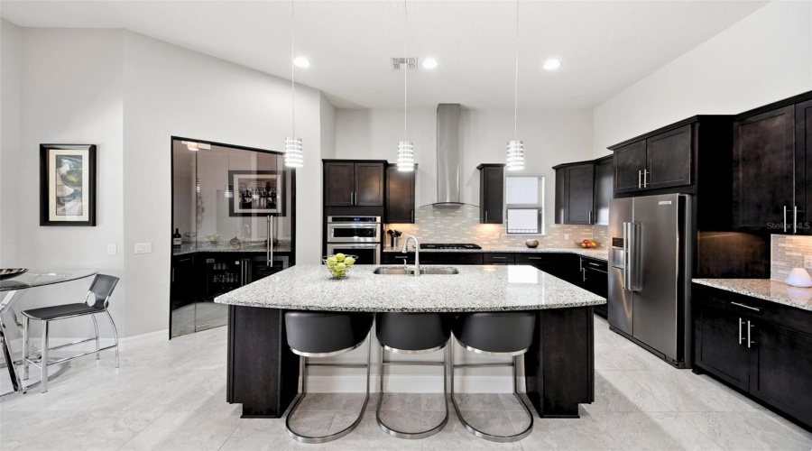 ORLANDO, Florida 32836, 4 Bedrooms Bedrooms, ,3 BathroomsBathrooms,Residential,For Sale,LEMON LAKE,0,MFRO6396167