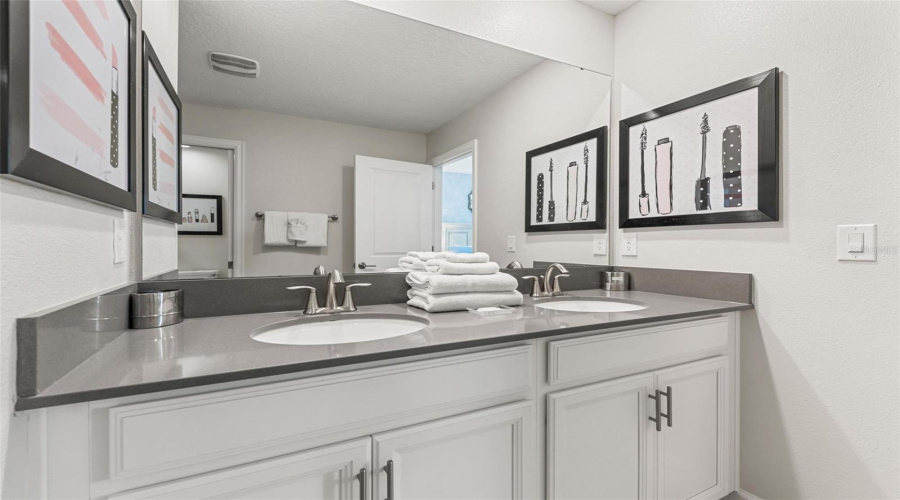 KISSIMMEE, Florida 34746, 9 Bedrooms Bedrooms, ,5 BathroomsBathrooms,Residential,For Sale,STOREY COVE,0,MFRO6399725