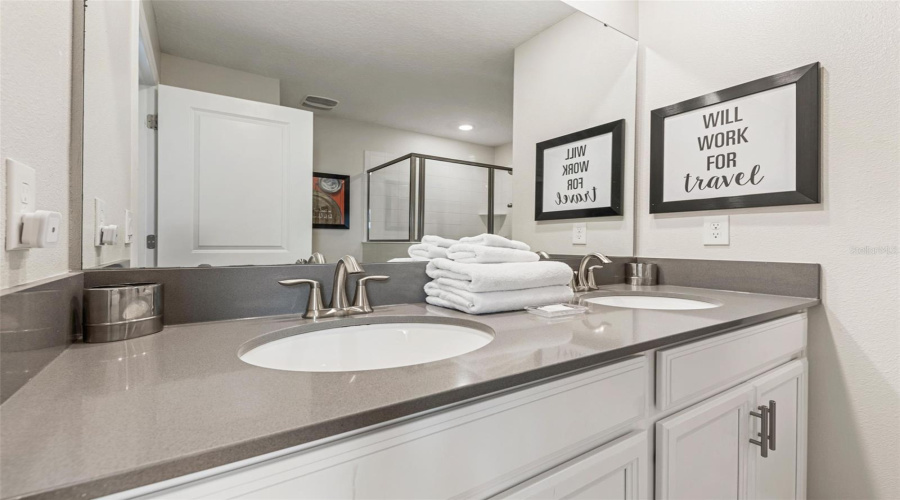 KISSIMMEE, Florida 34746, 9 Bedrooms Bedrooms, ,5 BathroomsBathrooms,Residential,For Sale,STOREY COVE,0,MFRO6399725