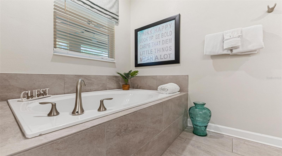 KISSIMMEE, Florida 34746, 9 Bedrooms Bedrooms, ,5 BathroomsBathrooms,Residential,For Sale,STOREY COVE,0,MFRO6399725