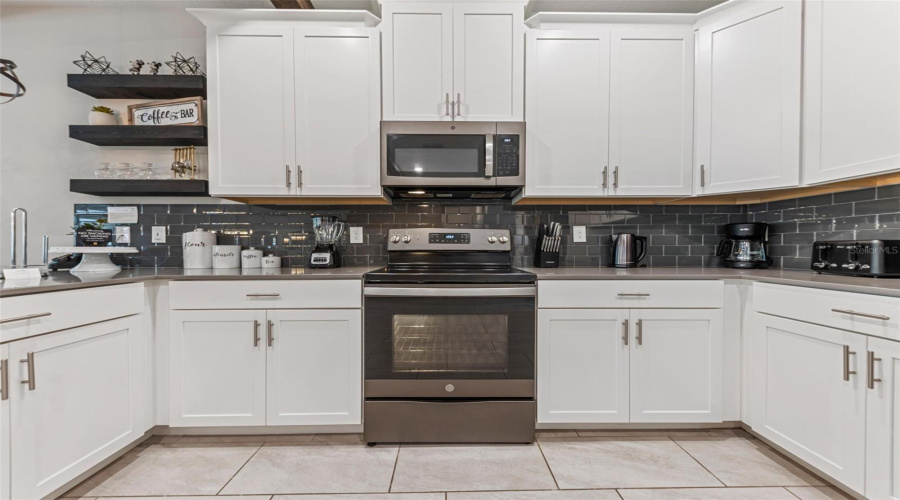 KISSIMMEE, Florida 34746, 9 Bedrooms Bedrooms, ,5 BathroomsBathrooms,Residential,For Sale,STOREY COVE,0,MFRO6399725