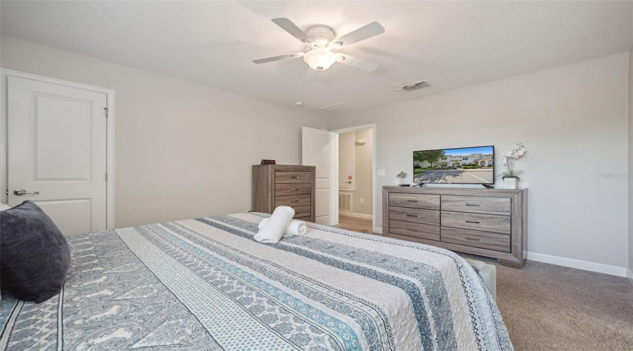 DAVENPORT, Florida 33896, 5 Bedrooms Bedrooms, ,4 BathroomsBathrooms,Residential,For Sale,MOON VALLEY,0,MFRS5147968