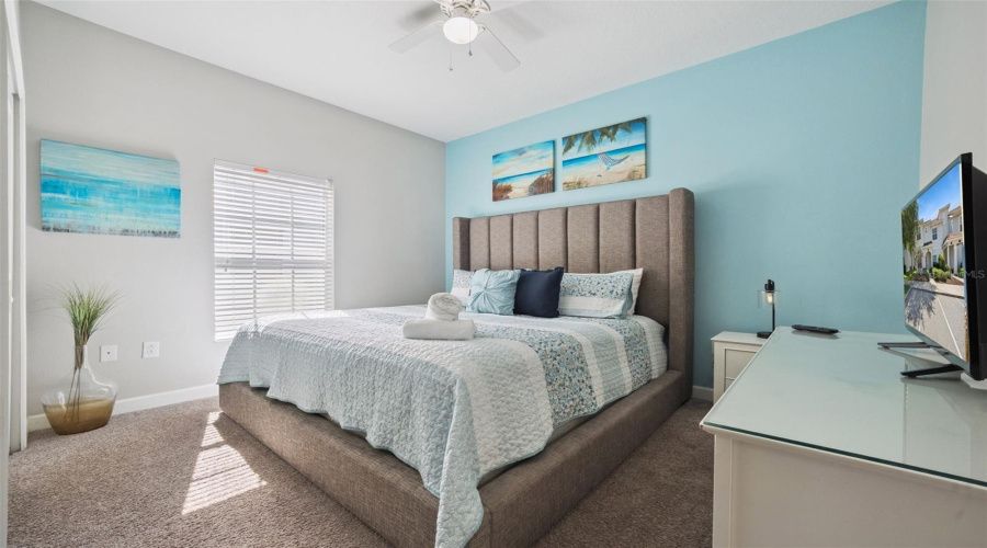 DAVENPORT, Florida 33896, 5 Bedrooms Bedrooms, ,4 BathroomsBathrooms,Residential,For Sale,MOON VALLEY,0,MFRS5147968